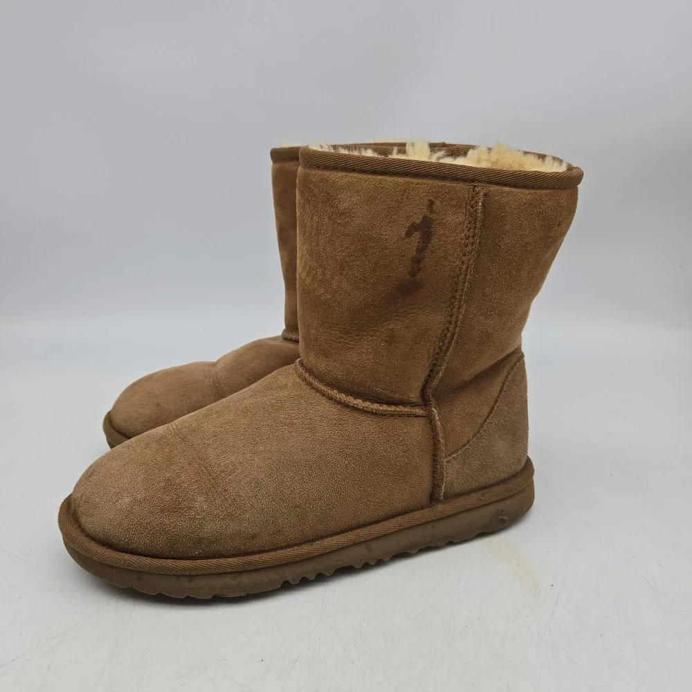 UGG Classic II Girl's Boot‎ Size 5 Chestnut Brown Womens 7 (1017703K)